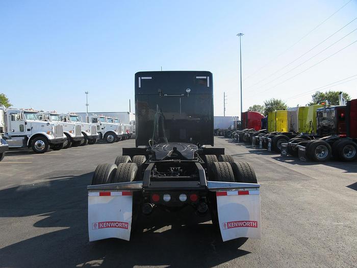 Used 2021 KENWORTH T880