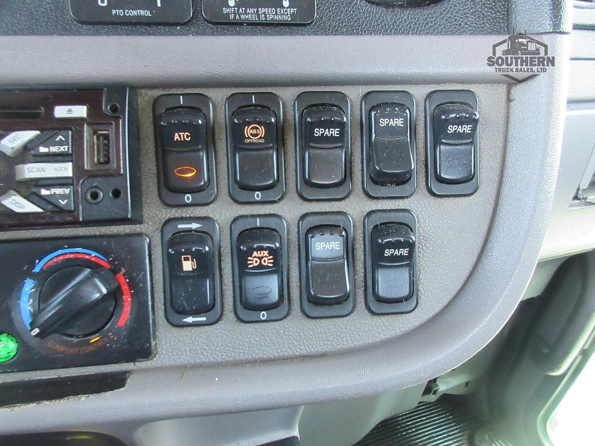 Used 2015 PETERBILT 389