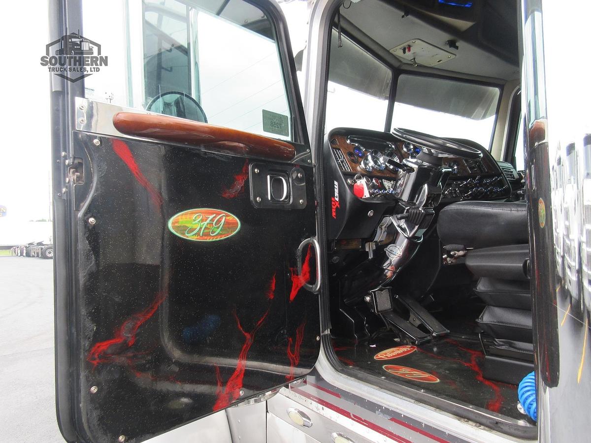 Used 2005 PETERBILT 379EXHD
