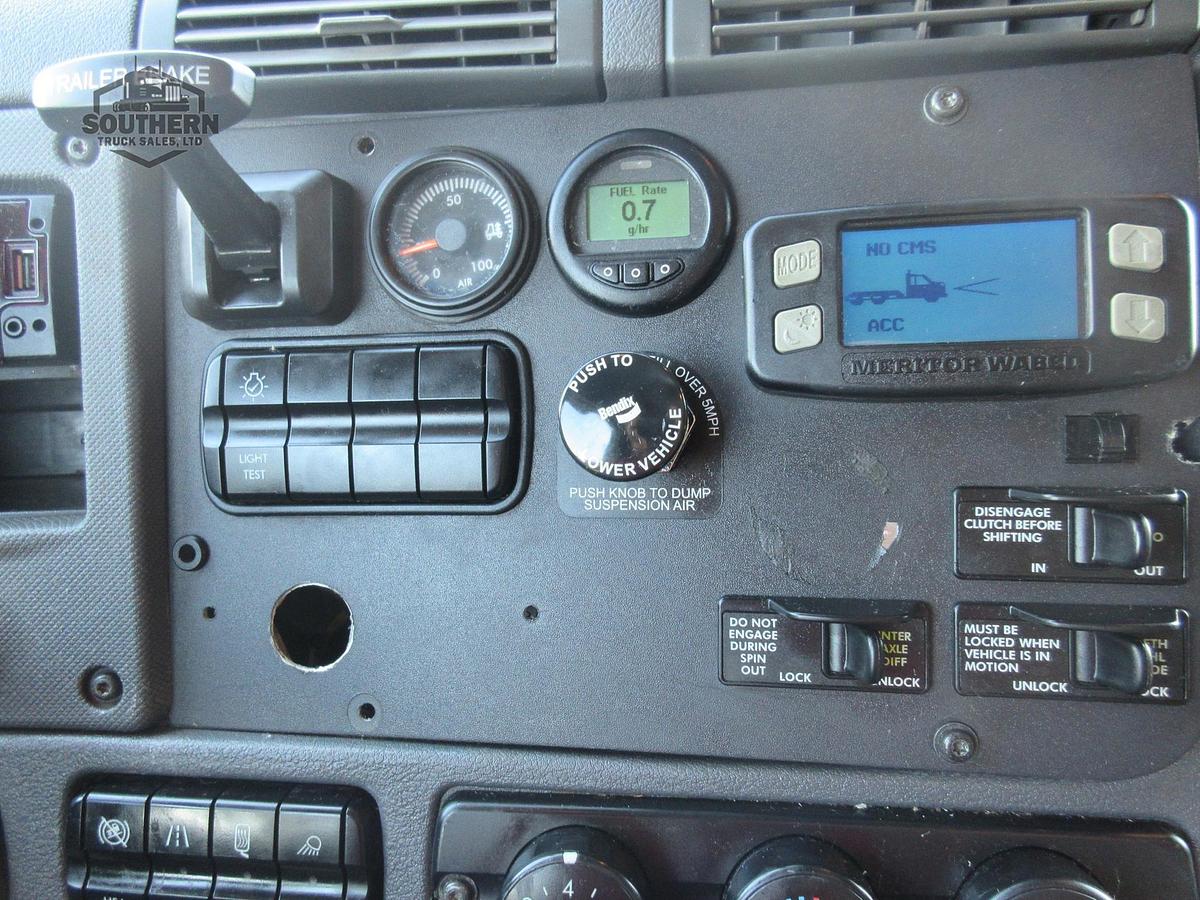 Used 2019 FREIGHTLINER CASCADIA 113