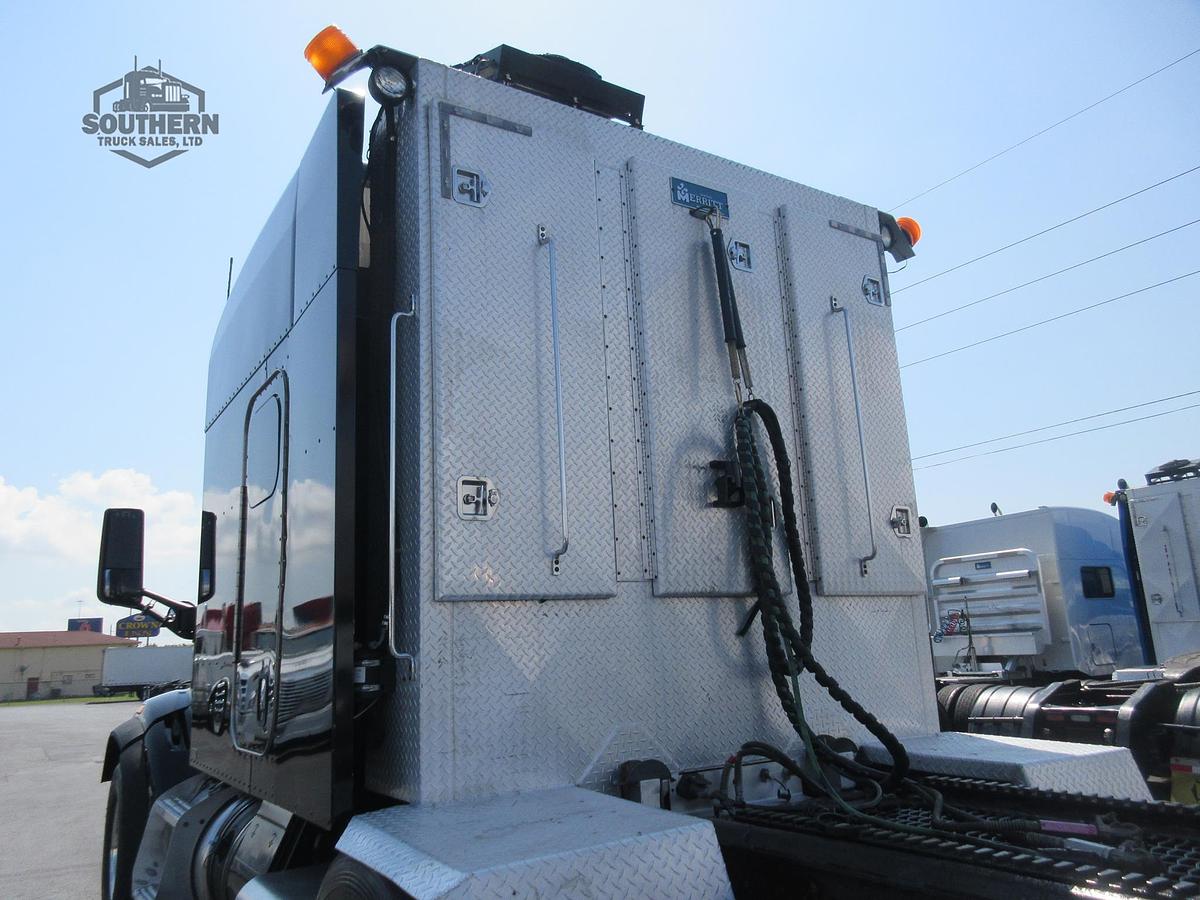 Used 2015 PETERBILT 567