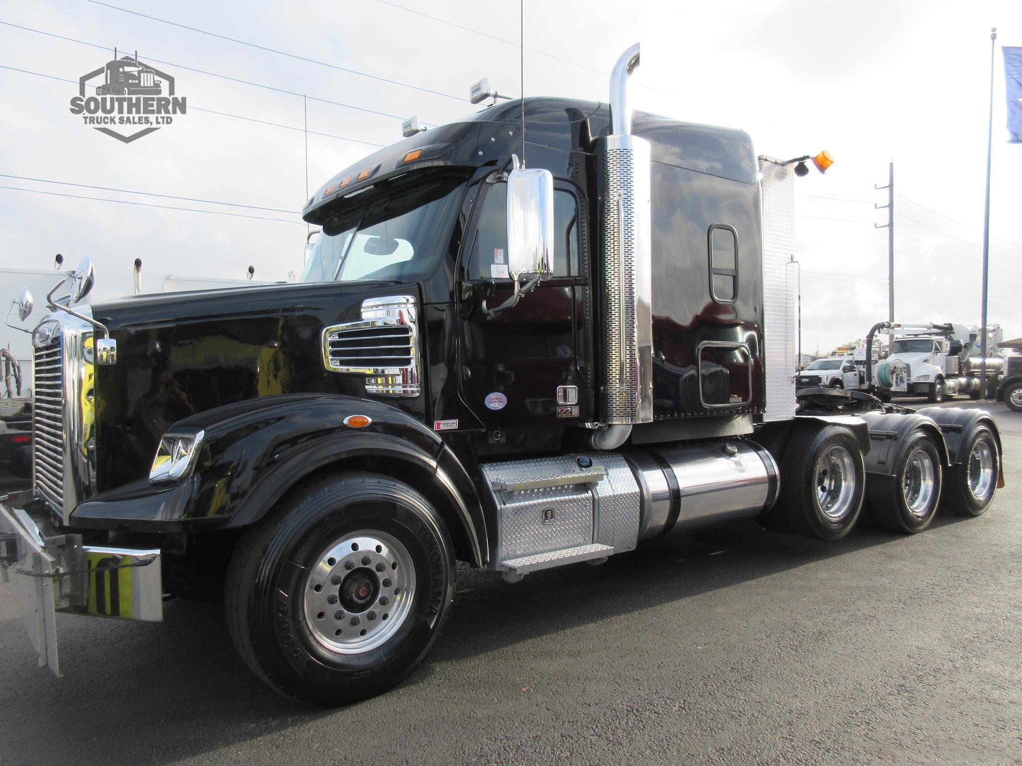 Used 2021 FREIGHTLINER CORONADO 122 SD