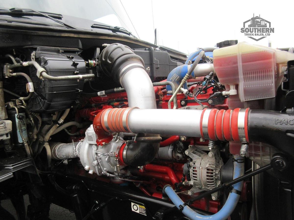 Used 2023 KENWORTH T880