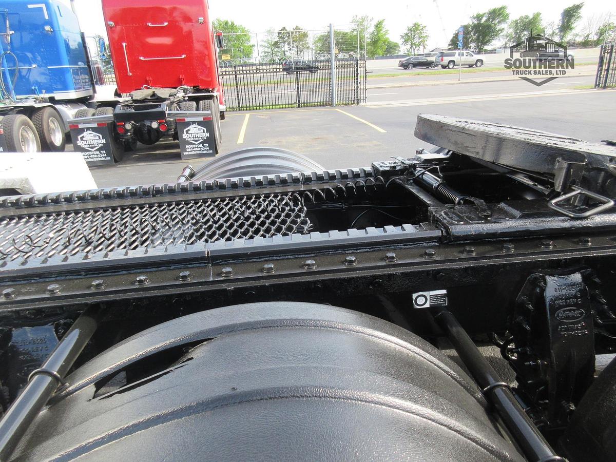 Used 2020 PETERBILT 567