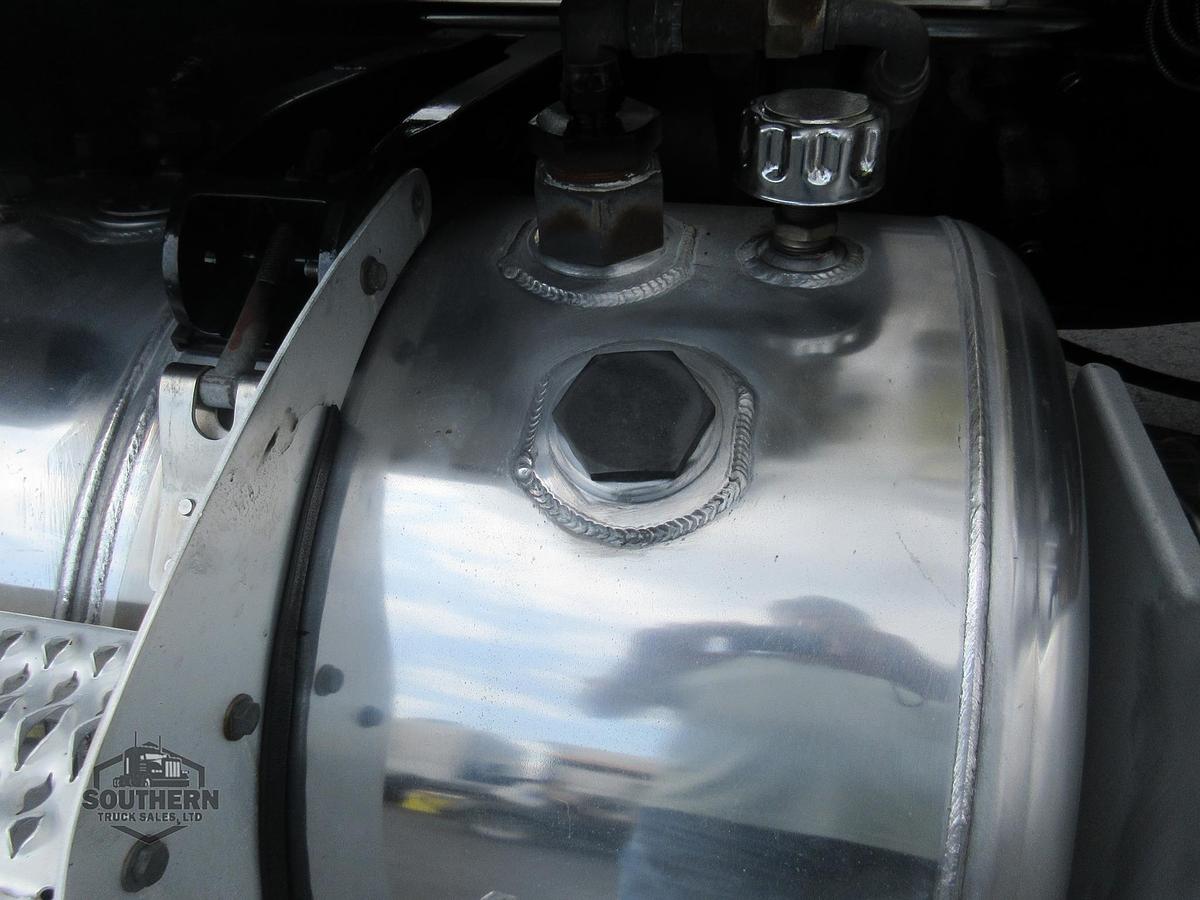 Used 2020 PETERBILT 567