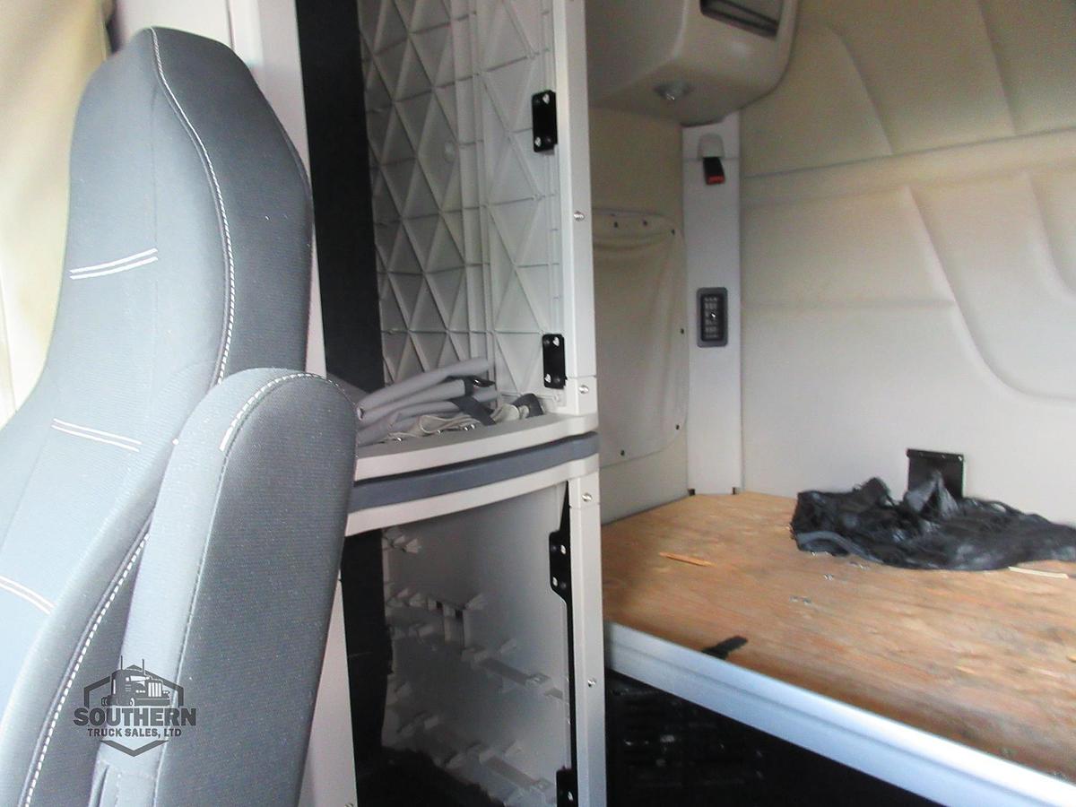 Used 2021 PETERBILT 567