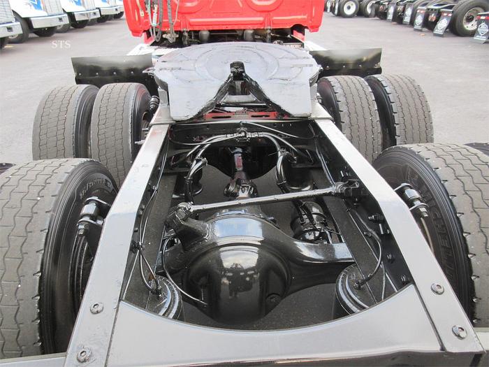 Used 2018 FREIGHTLINER CASCADIA 126