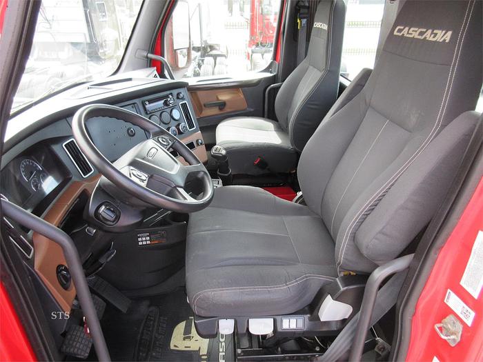 Used 2019 FREIGHTLINER CASCADIA 126