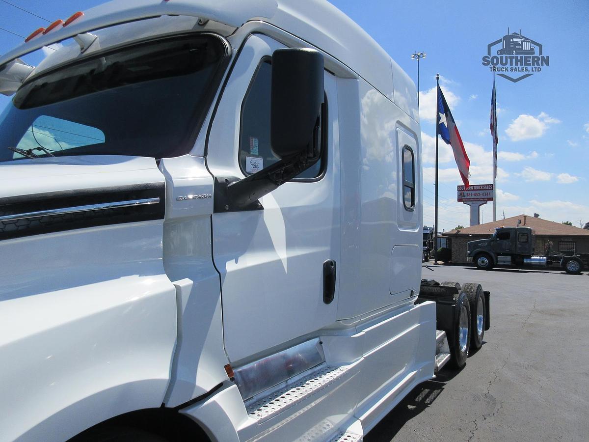 Used 2020 FREIGHTLINER CASCADIA 126