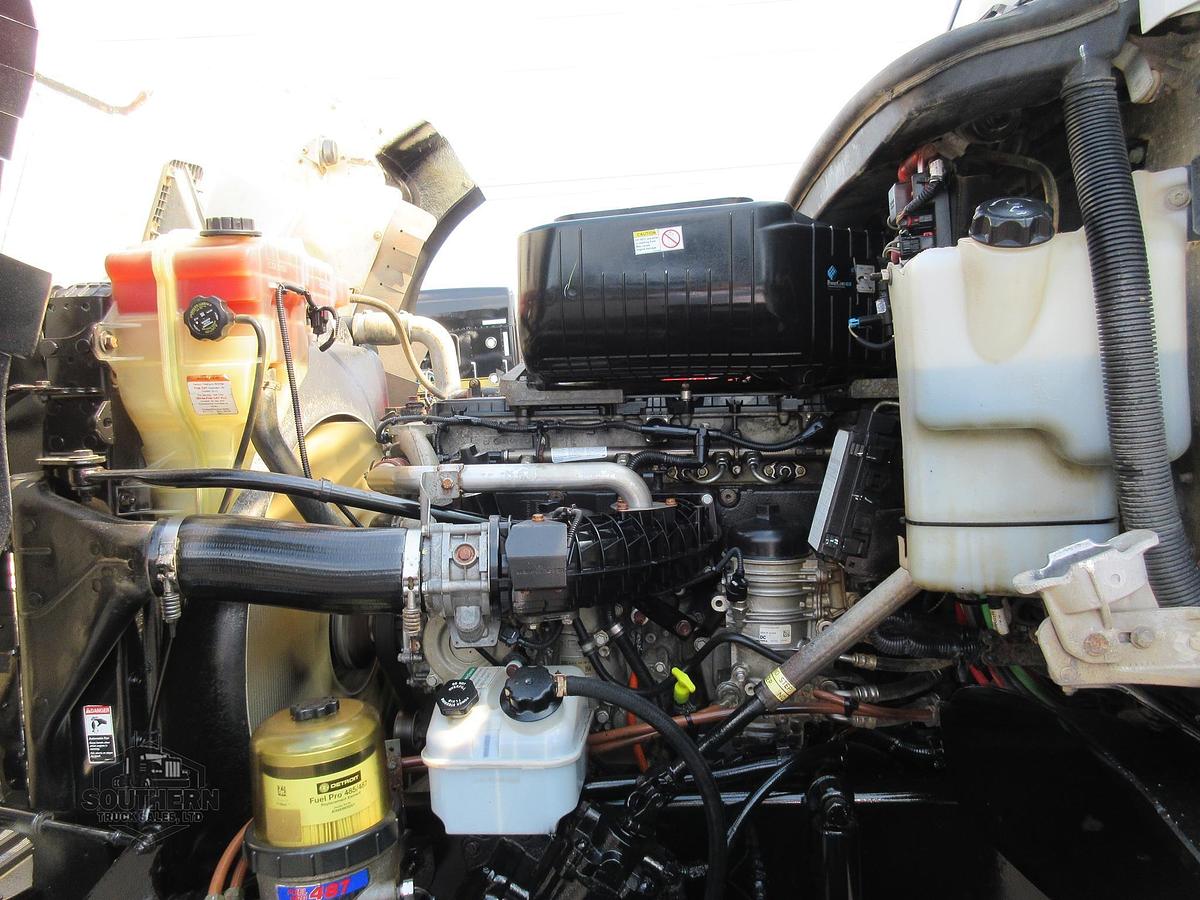 Used 2018 FREIGHTLINER CORONADO 122 SD