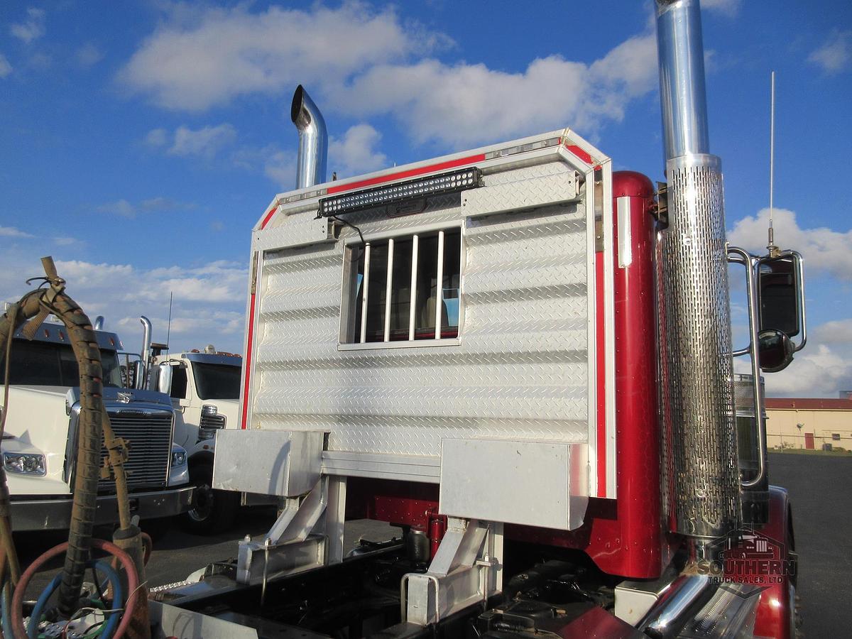 Used 2021 PETERBILT 389