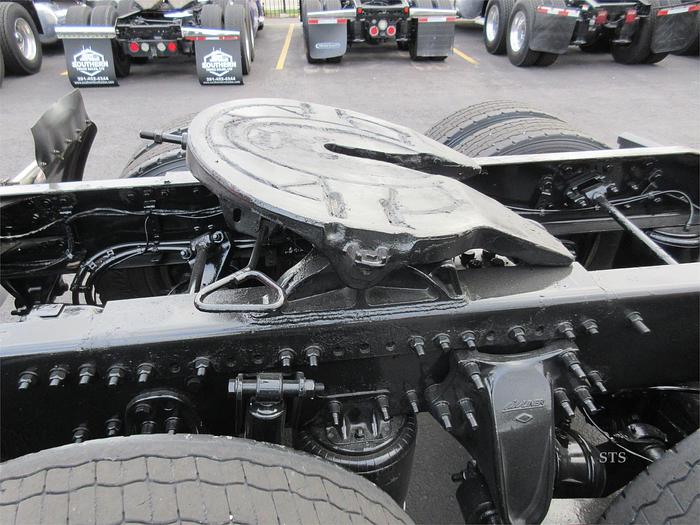 Used 2018 FREIGHTLINER CASCADIA 126