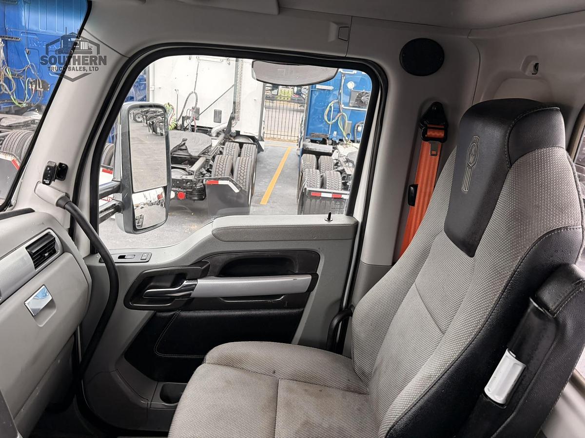 Used 2022 KENWORTH T680