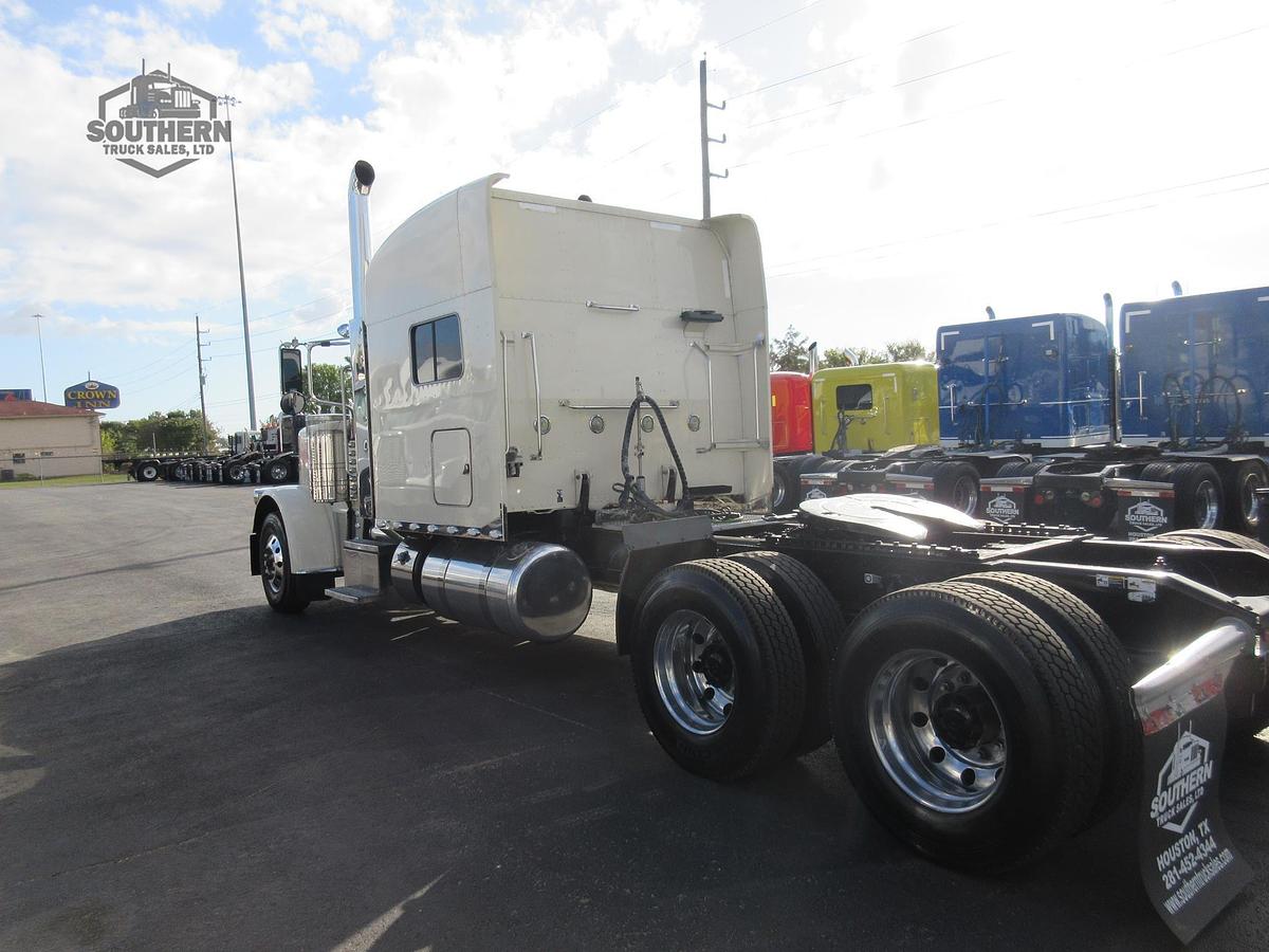 Used 2019 PETERBILT 389