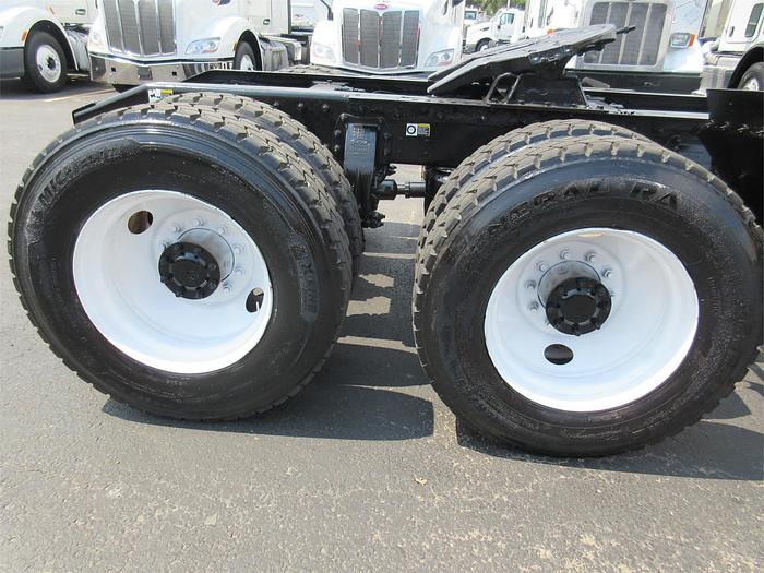 Used 2015 PETERBILT 365