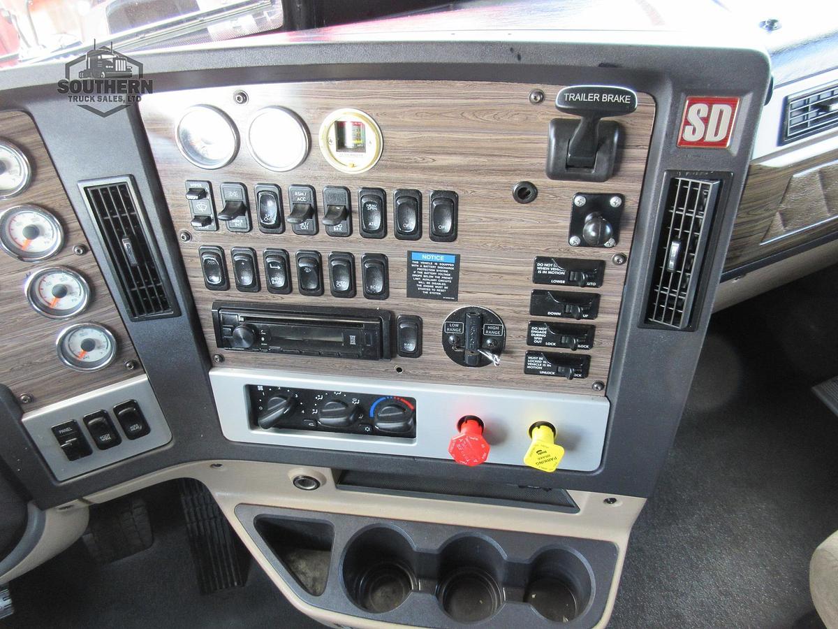 Used 2020 FREIGHTLINER CORONADO 122 SD