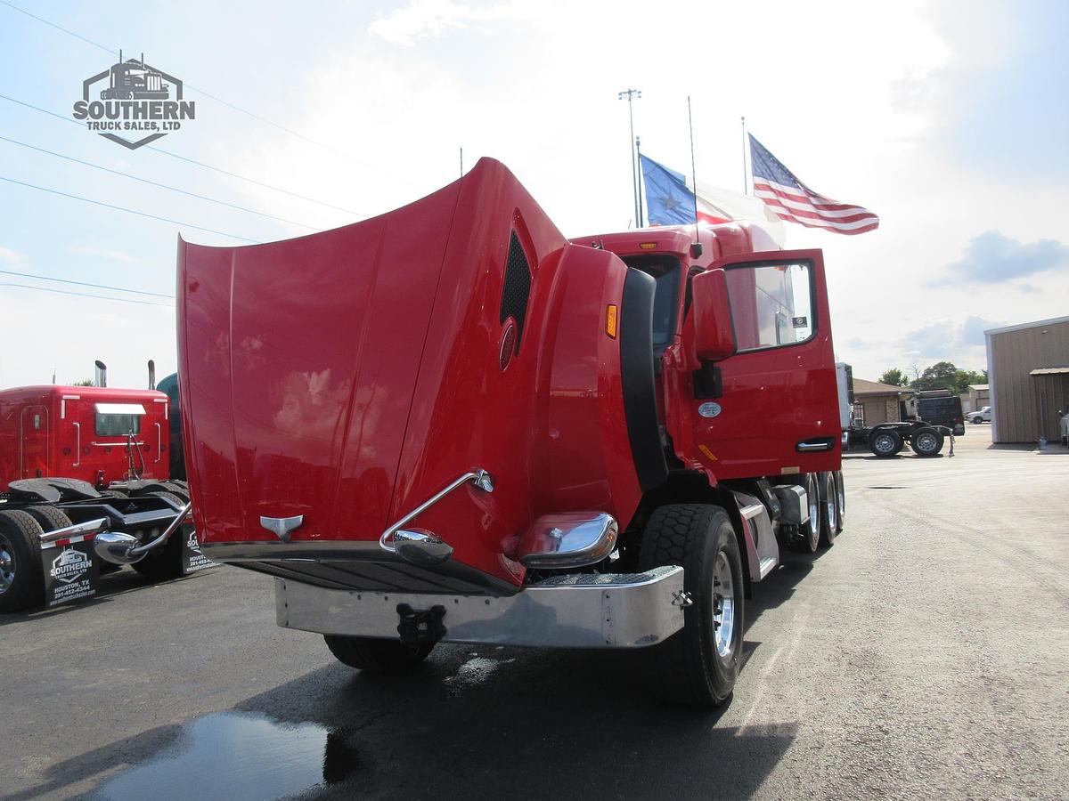 Used 2021 PETERBILT 567
