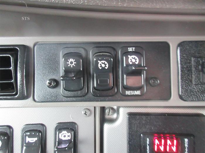 Used 2021 KENWORTH T270