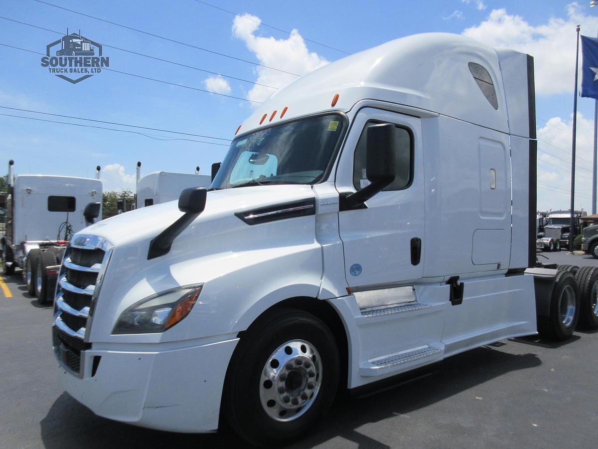 Used 2020 FREIGHTLINER CASCADIA 126