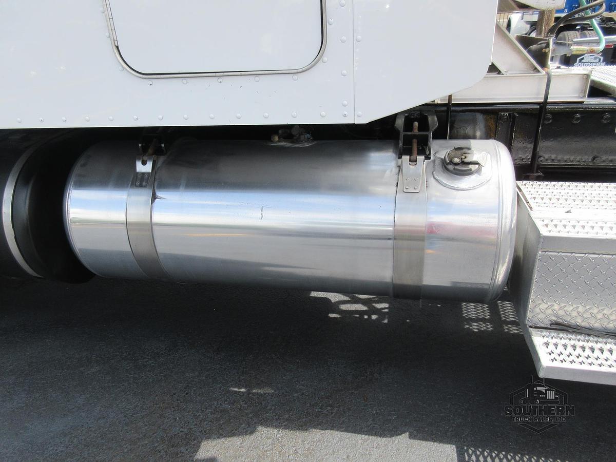 Used 2019 PETERBILT 389