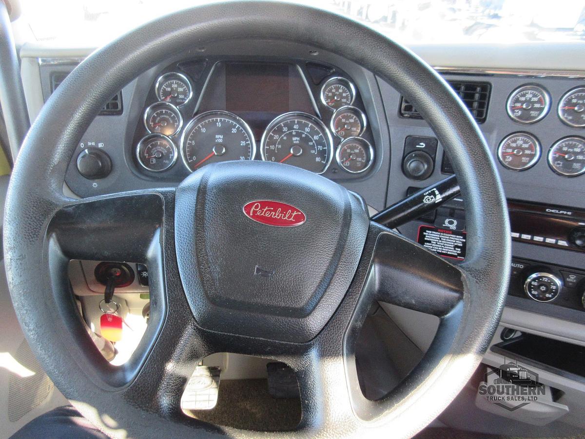 Used 2020 PETERBILT 567