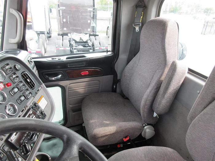 Used 2015 PETERBILT 389