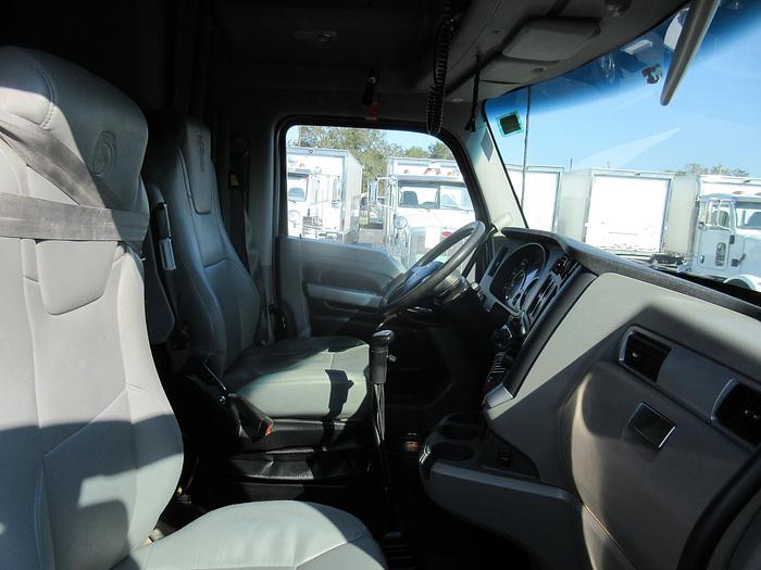Used 2021 KENWORTH T880
