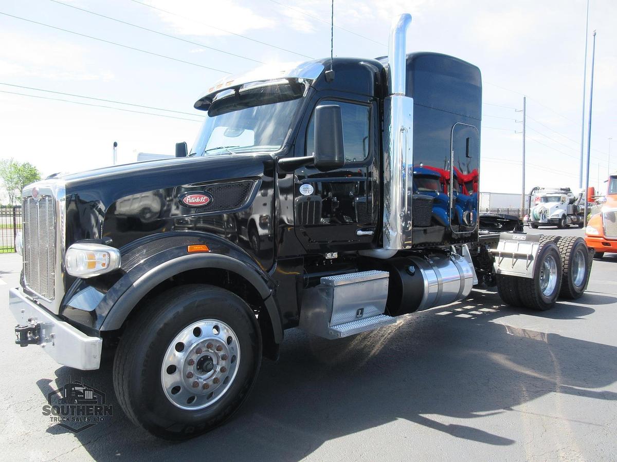 Used 2023 PETERBILT 567