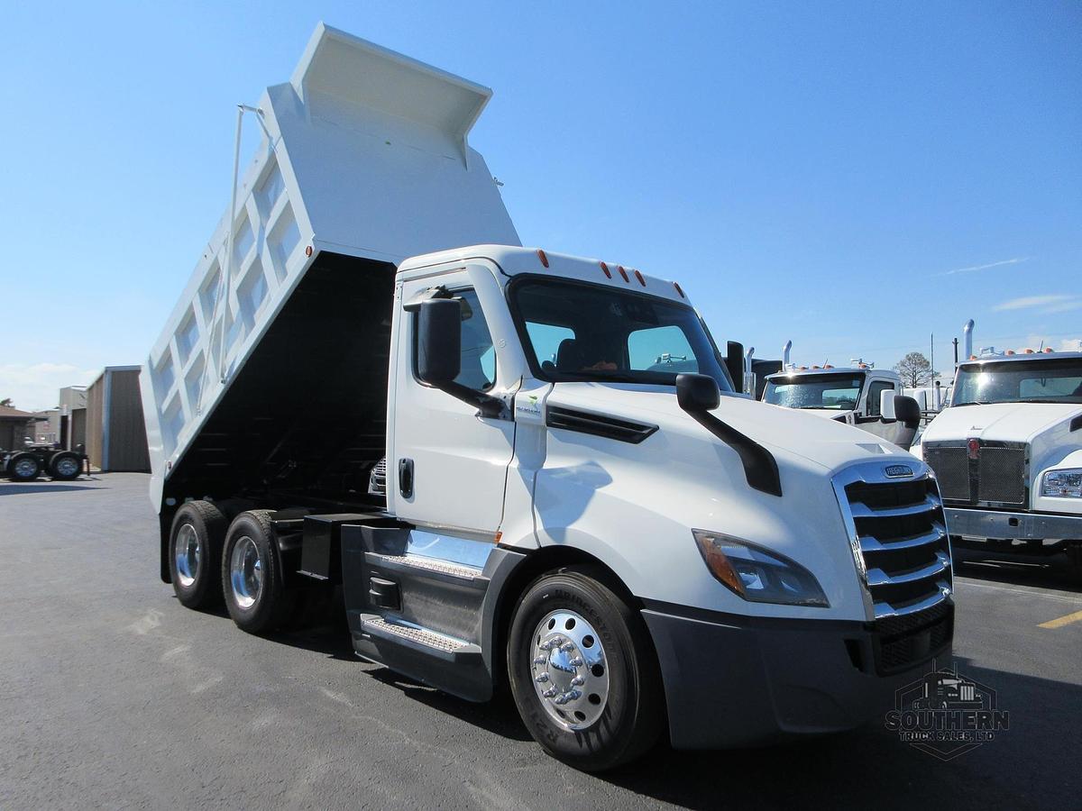 Used 2021 FREIGHTLINER CASCADIA 116