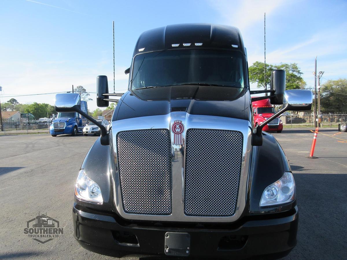 Used 2021 KENWORTH T680