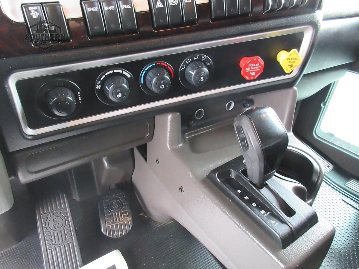 Used 2023 KENWORTH W900L