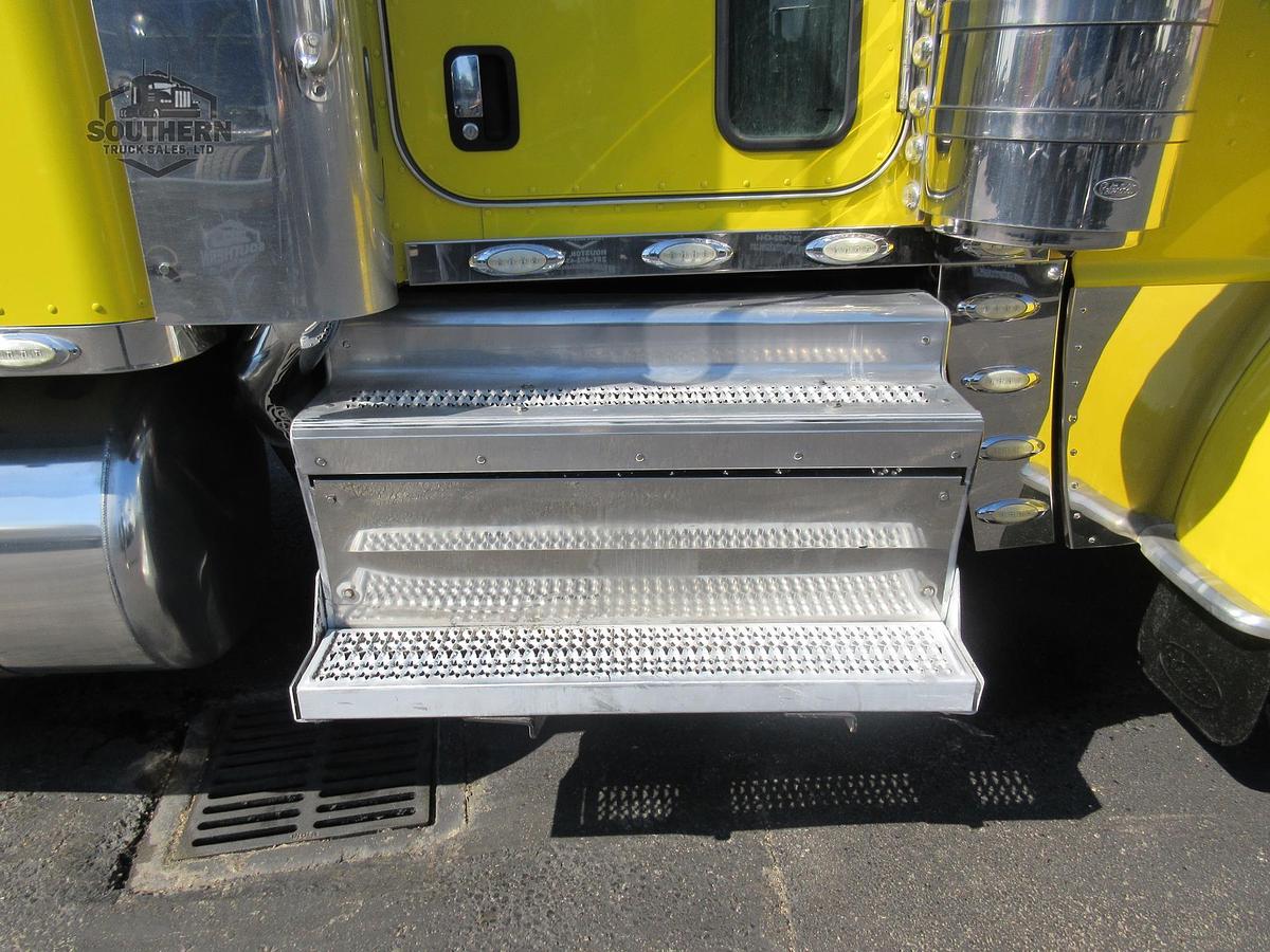 Used 2019 PETERBILT 389