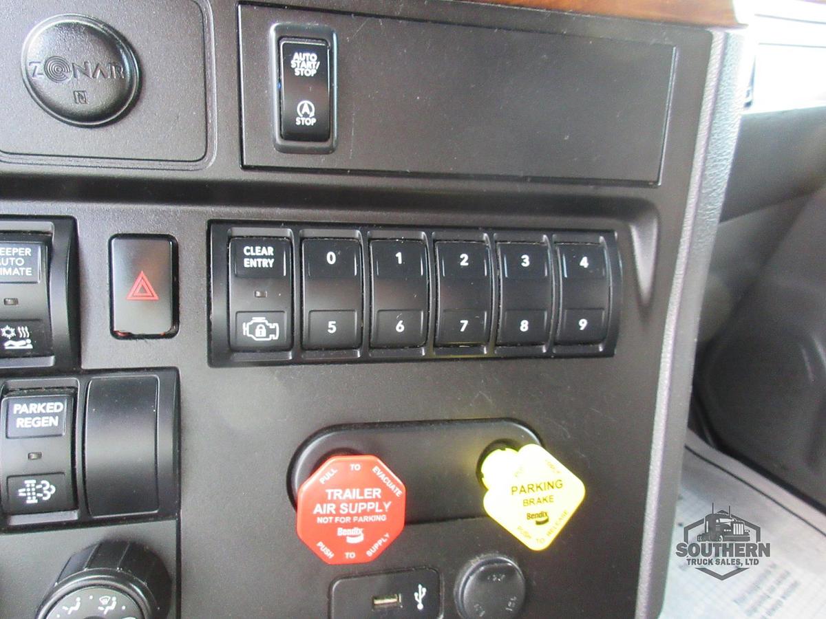 Used 2021 INTERNATIONAL LT