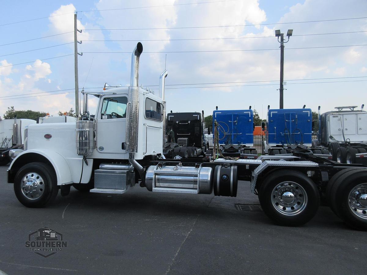 Used 2020 PETERBILT 389