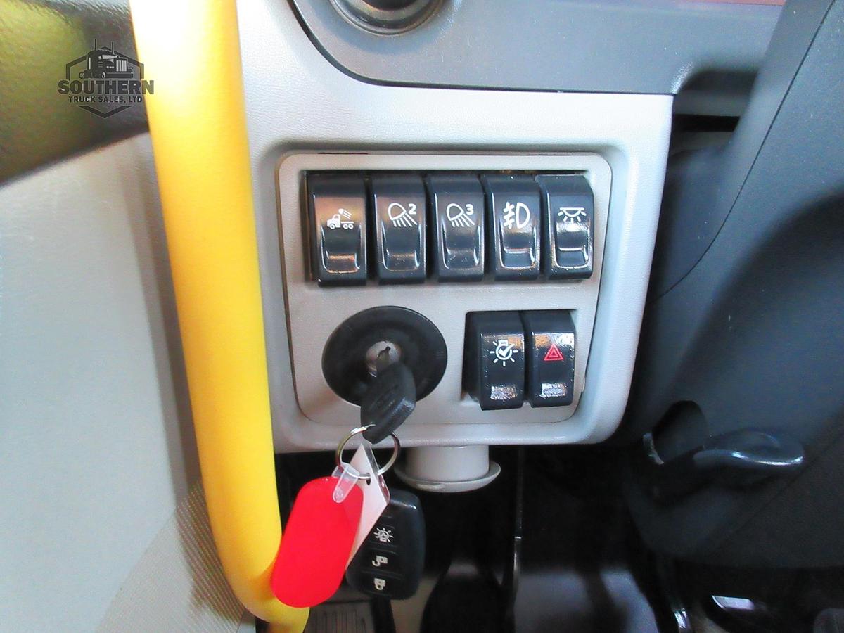 Used 2022 PETERBILT 567