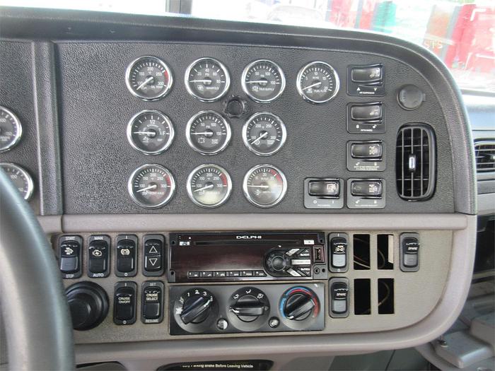 Used 2015 PETERBILT 389