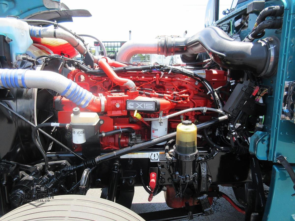 Used 2022 PETERBILT 389