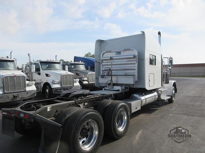Used 2018 PETERBILT 389