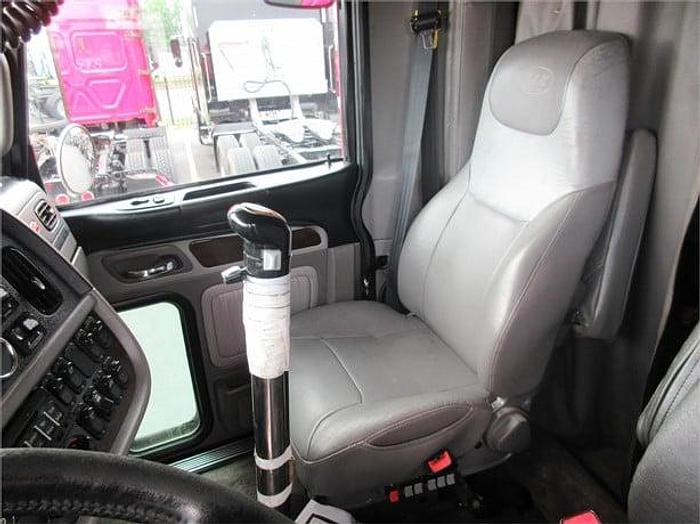 Used 2015 PETERBILT 389