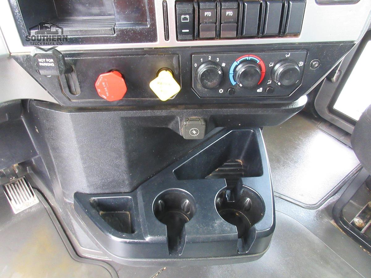 Used 2023 MACK PINNACLE 64T