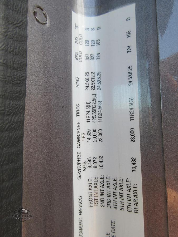 Used 2020 FREIGHTLINER 122SD