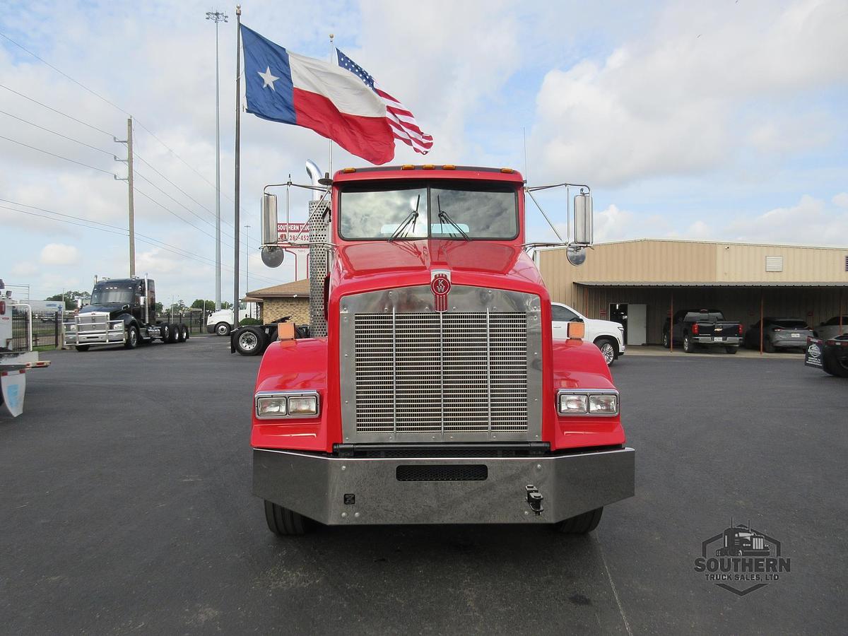 Used 2013 KENWORTH T800