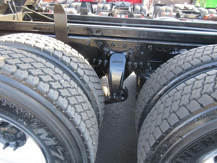 Used 2017 FREIGHTLINER CASCADIA 113