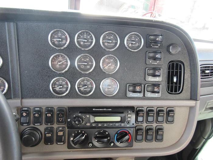 Used 2015 PETERBILT 389 - 6810