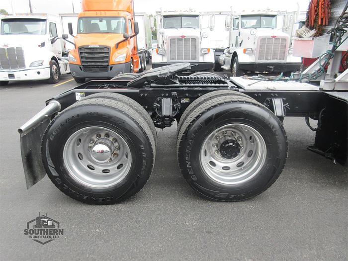 Used 2015 PETERBILT 389