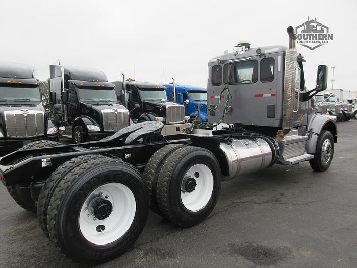 Used 2019 PETERBILT 567