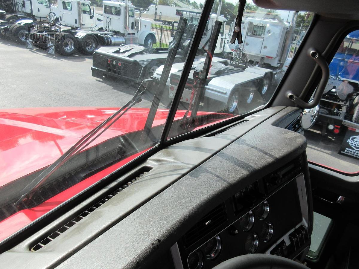 Used 2013 KENWORTH T800