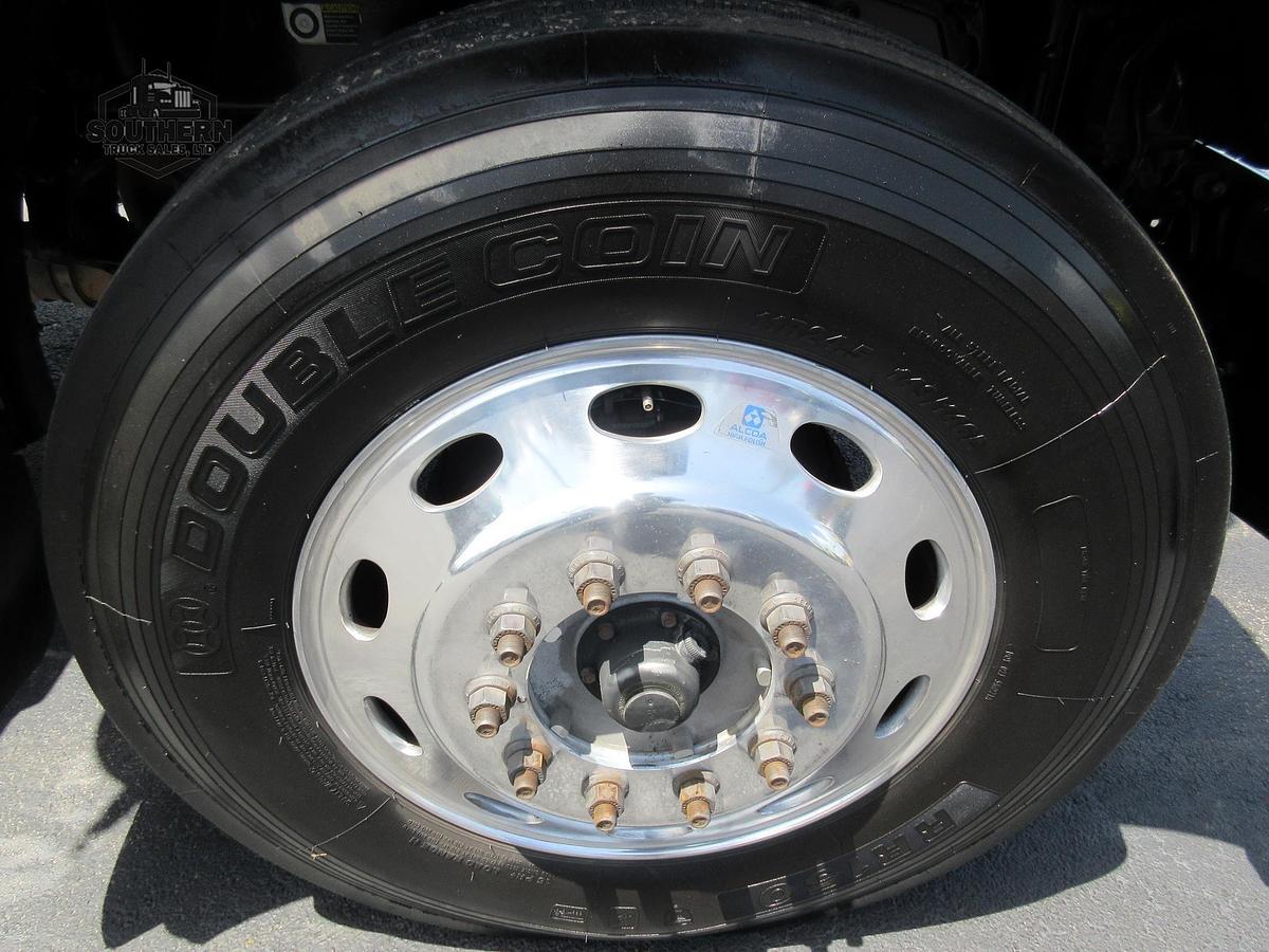 Used 2022 PETERBILT 389
