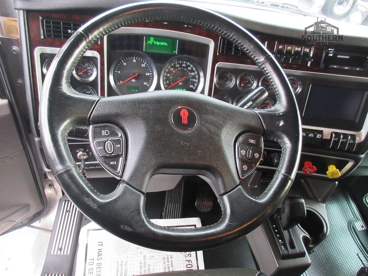 Used 2023 KENWORTH W900L