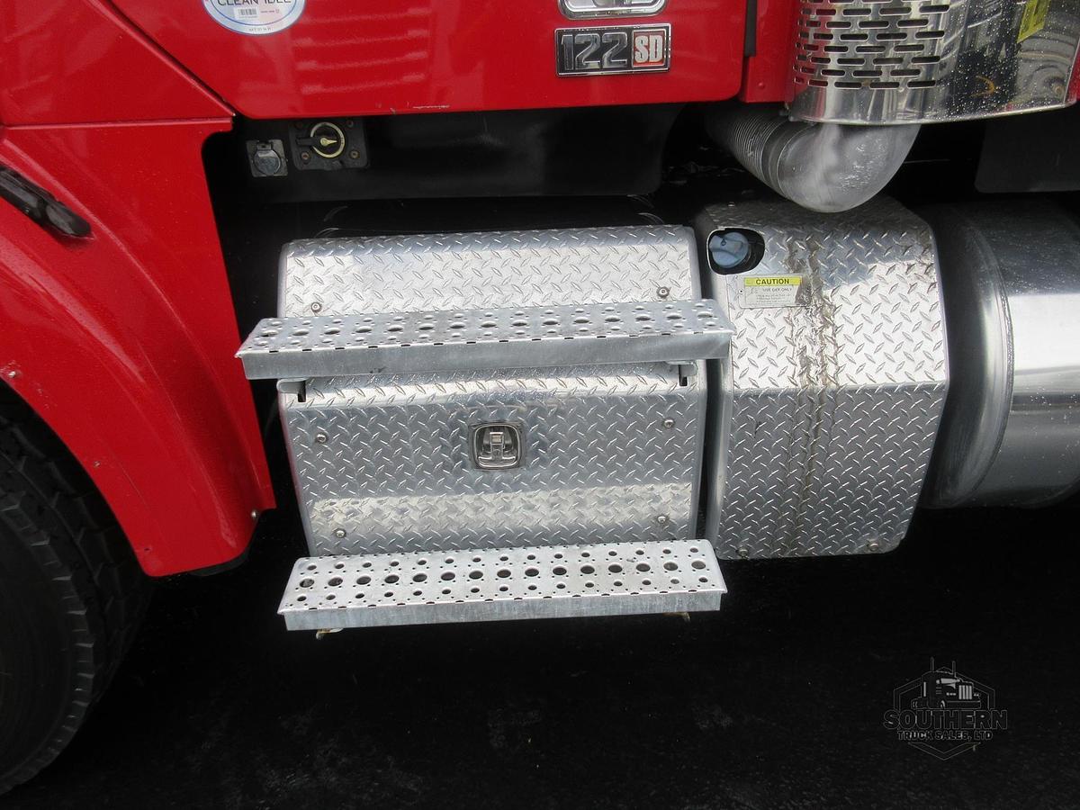 Used 2021 FREIGHTLINER CORONADO 122 SD